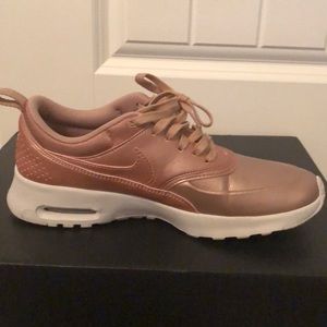 Rose Gold Nike Tennis Shoes